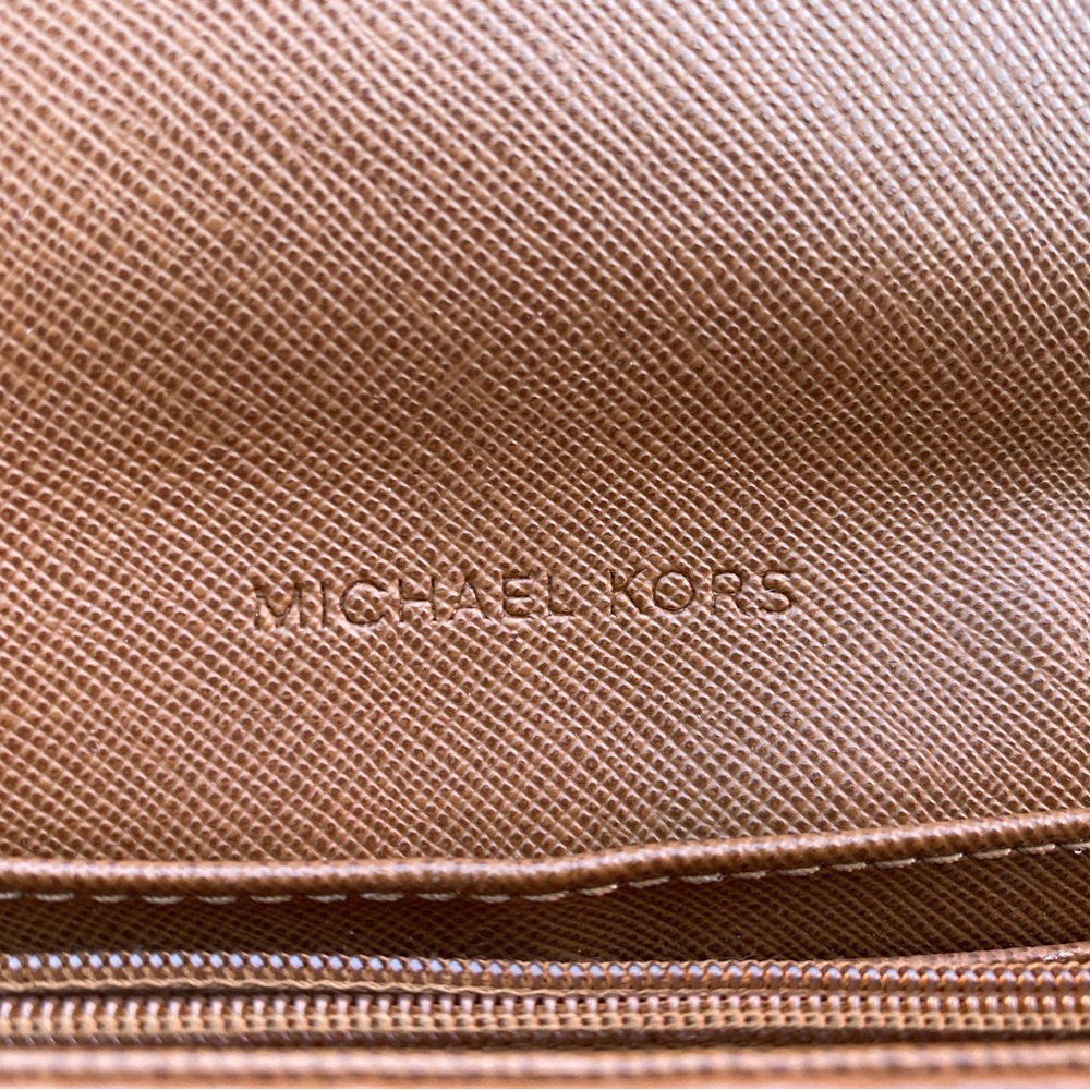 Michael Kors Tan/Caramel Leather Shoulder Bag and Wallet **WILL NOT SEPARATE** - Picture 11 of 15